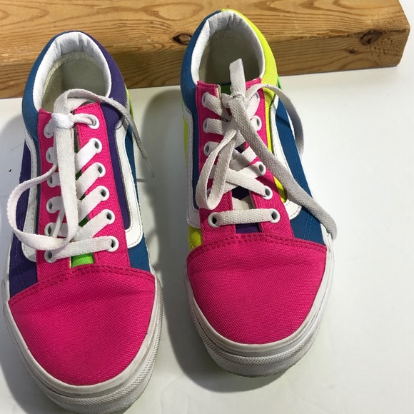 Vans Classic Colorful Skate Shoe Sneakers - Picture 2 of 8